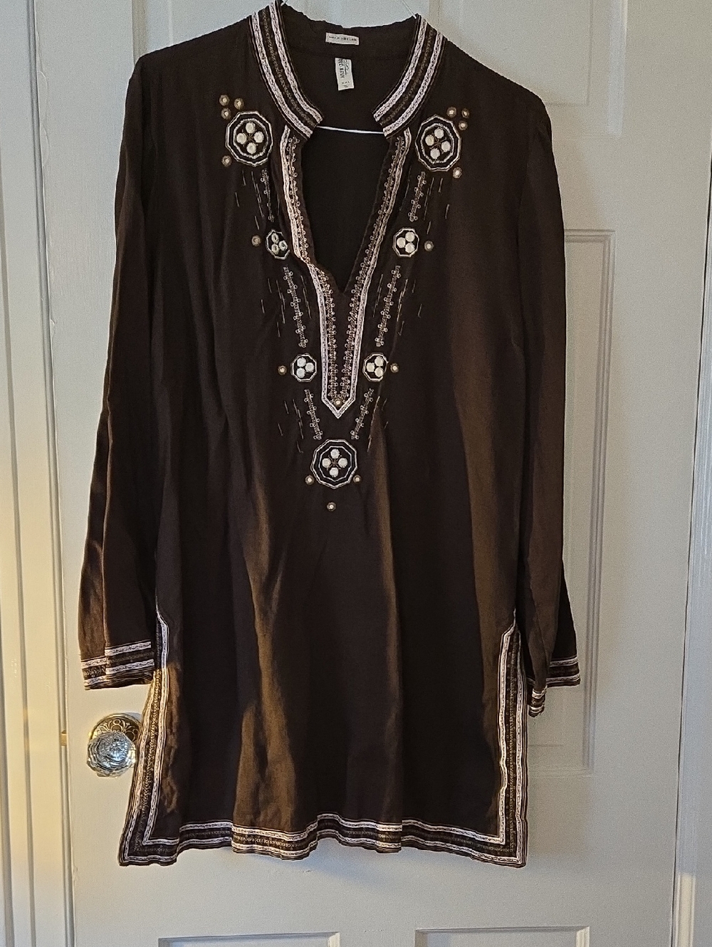 Old Navy Brown Linen Top with White Label
